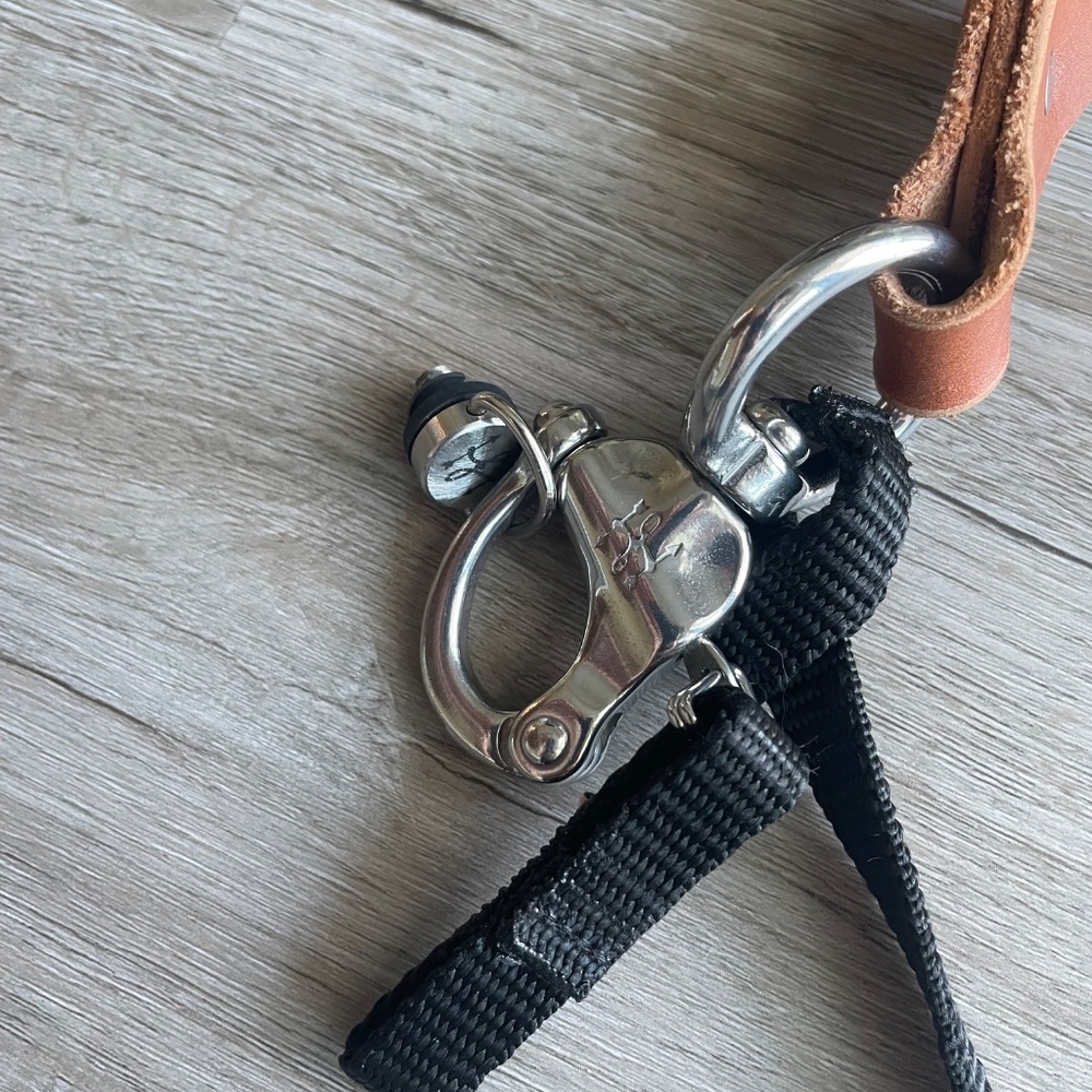 HoldFast Gear MoneyMaker Solo - Leather Camera Strap - Photography Harness - Picture 8 of 9